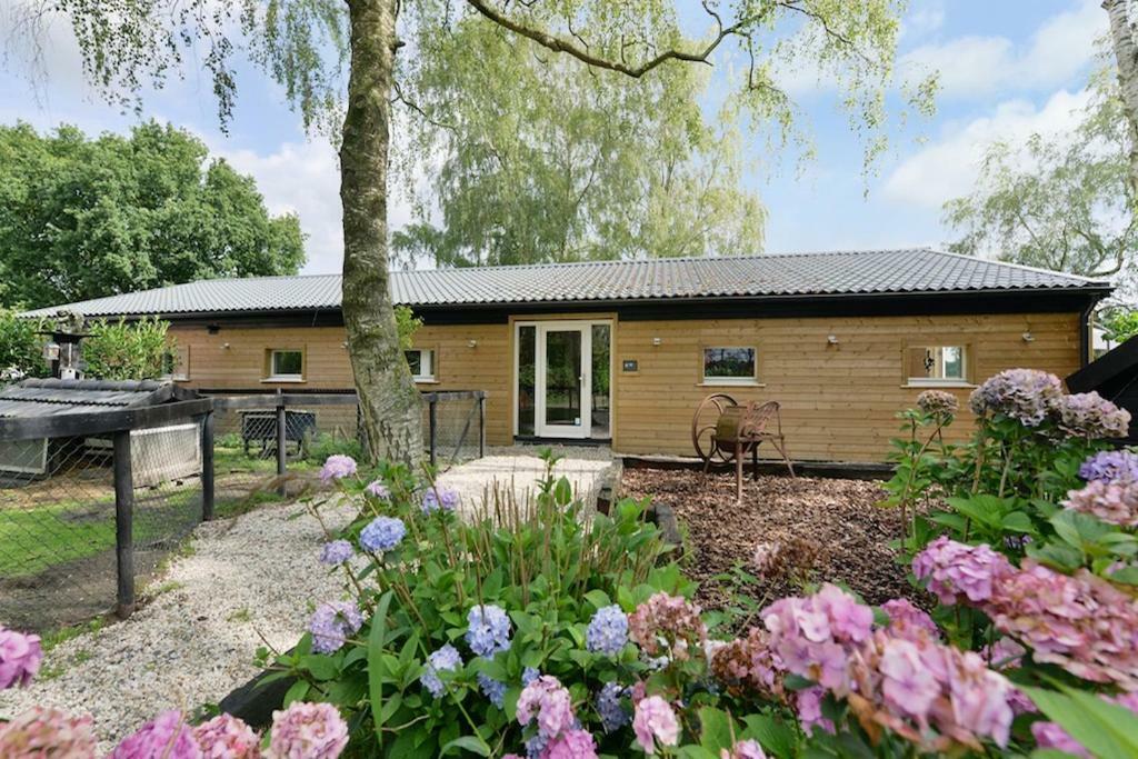 Bos En Beek Ulvenhout Exterior foto
